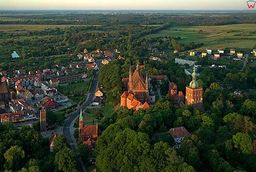 Lotnicze. Wzgorze Katedralne we Fromborku.
